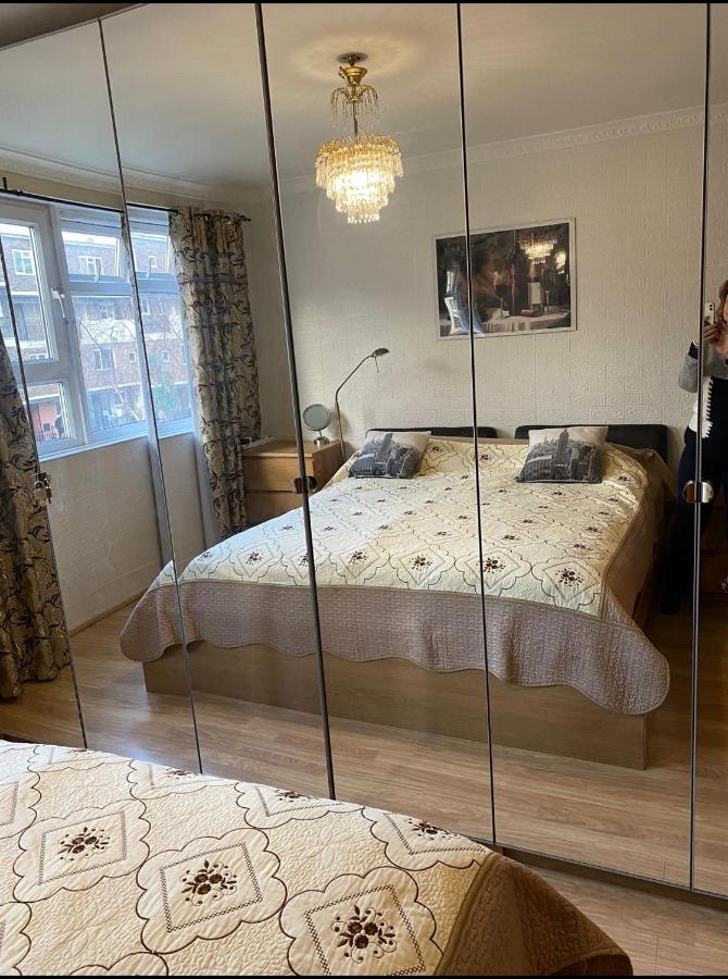 1 Bedroom Flat Close To City With Free Parking Arrangement Londra Esterno foto