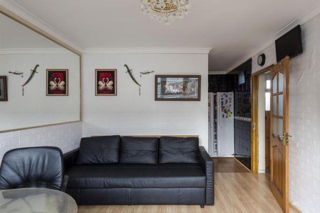 1 Bedroom Flat Close To City With Free Parking Arrangement Londra Esterno foto